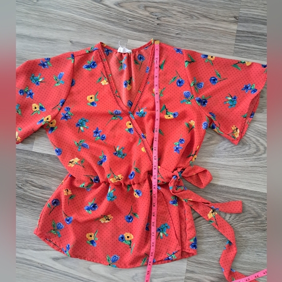 Sienna Sky floral blouse. Medium. Like new Orange summery print Peplum tie waist - Picture 4 of 5